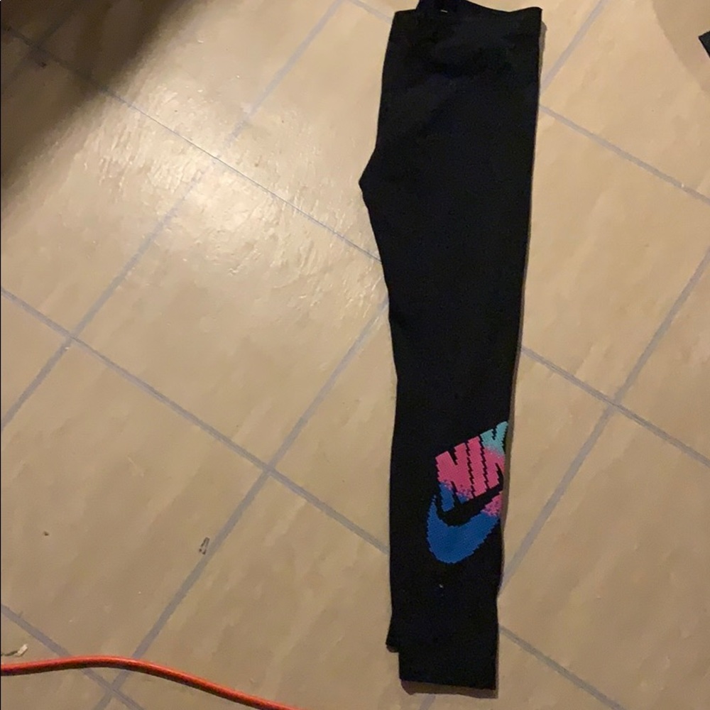 Medium Nike leggings